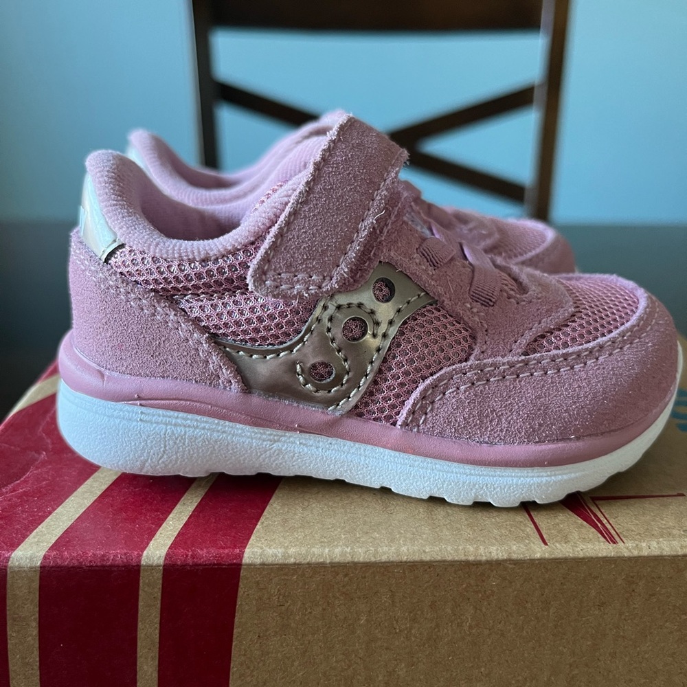NIB Saucony Sneakers